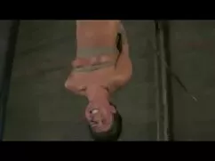 Cô GÁI trên ngoài tr ...