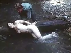 Cô tóc Đỏ đức chơi p ...