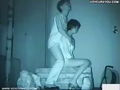 Tè trong quần, và có ...